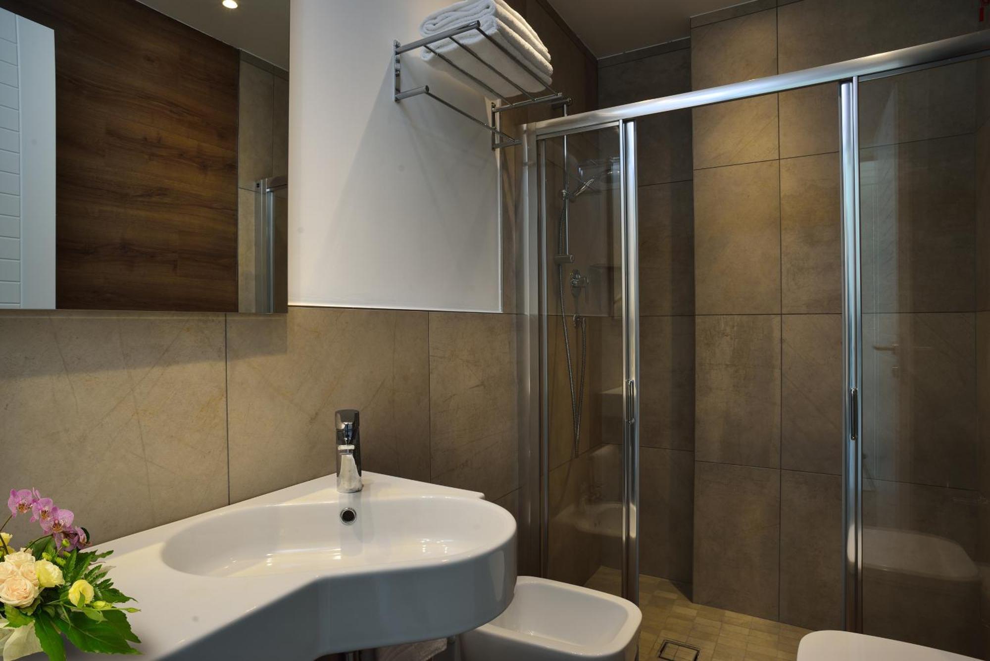 Embassy Hotel & Spa Cattolica Ngoại thất bức ảnh