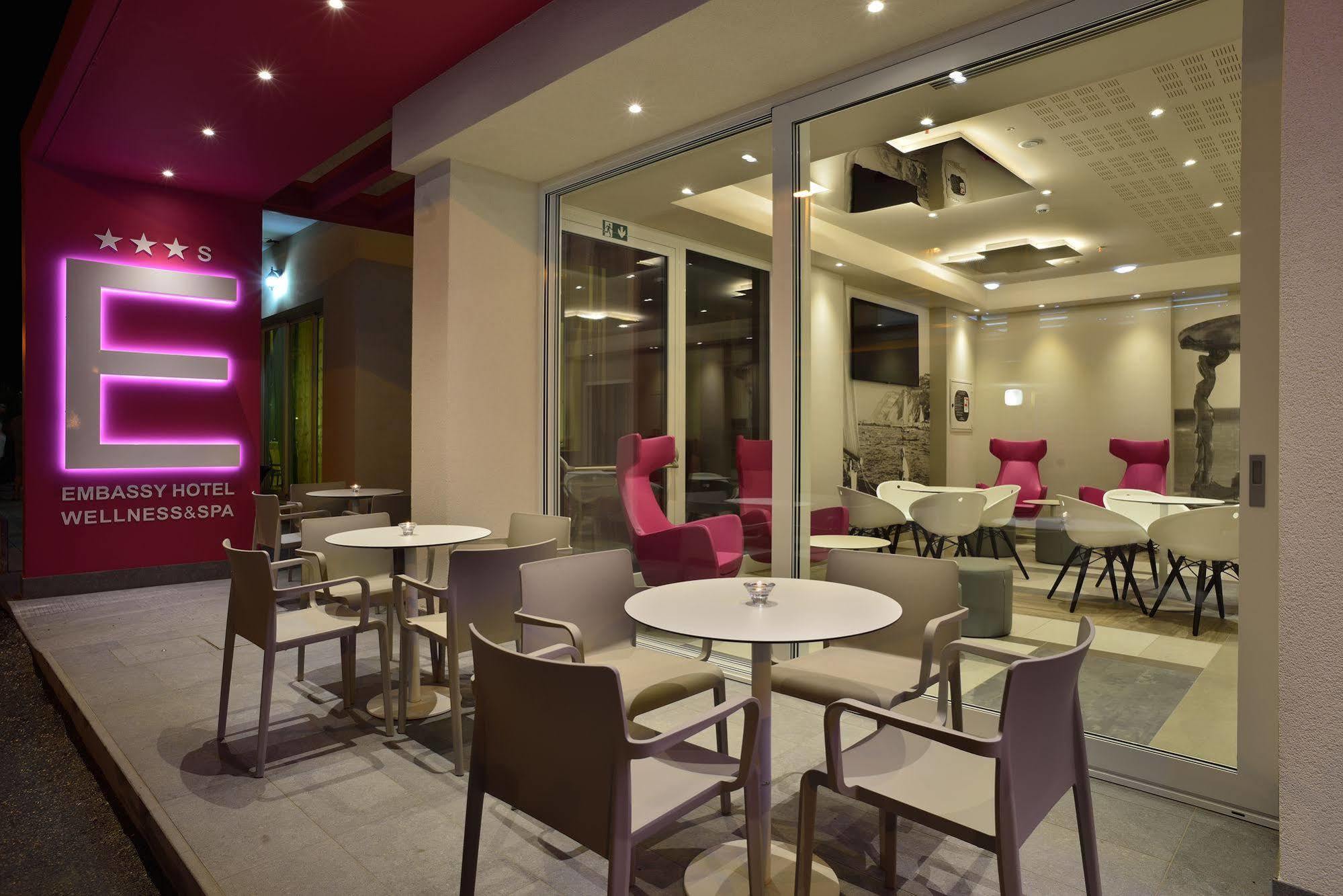Embassy Hotel & Spa Cattolica Ngoại thất bức ảnh