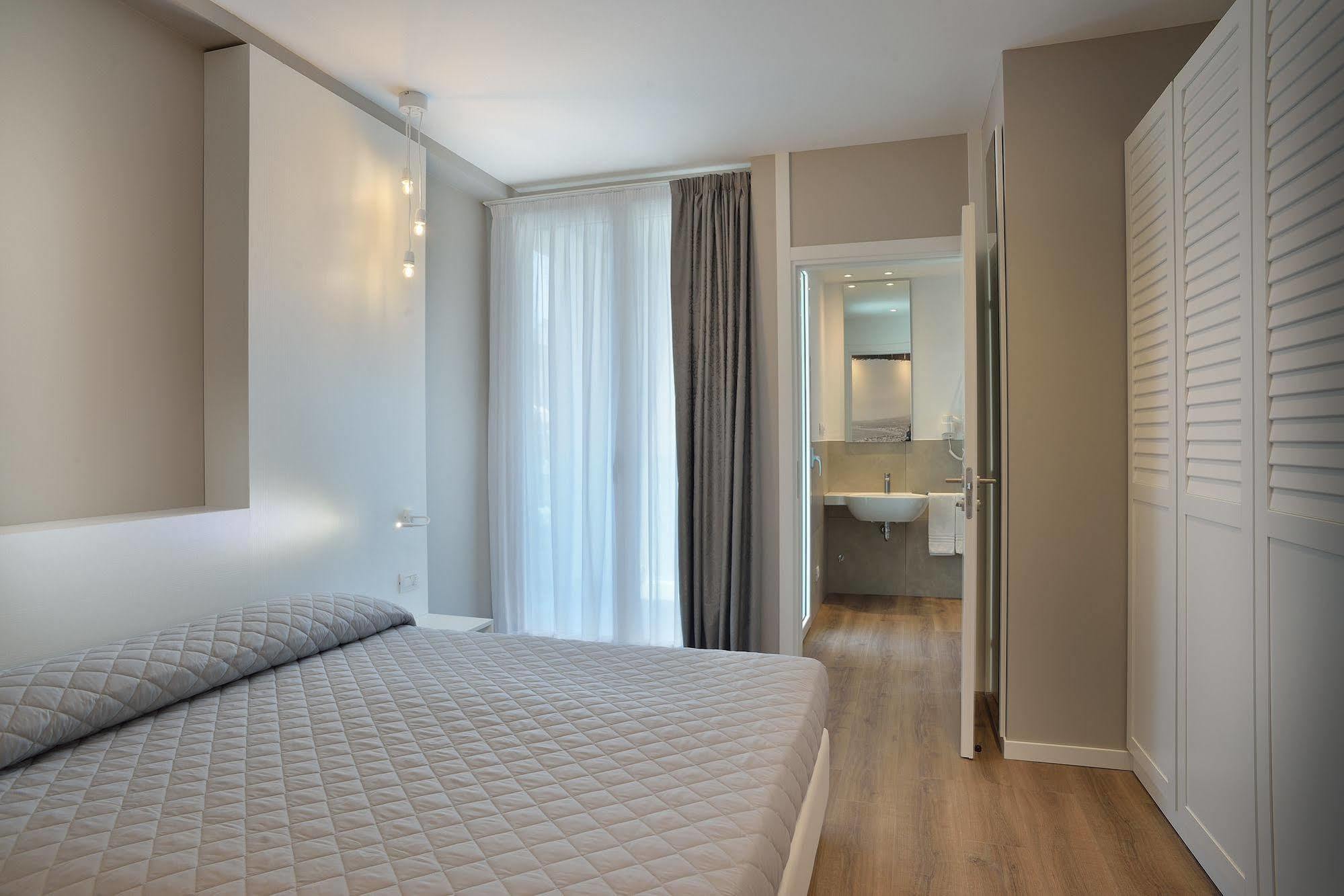 Embassy Hotel & Spa Cattolica Ngoại thất bức ảnh
