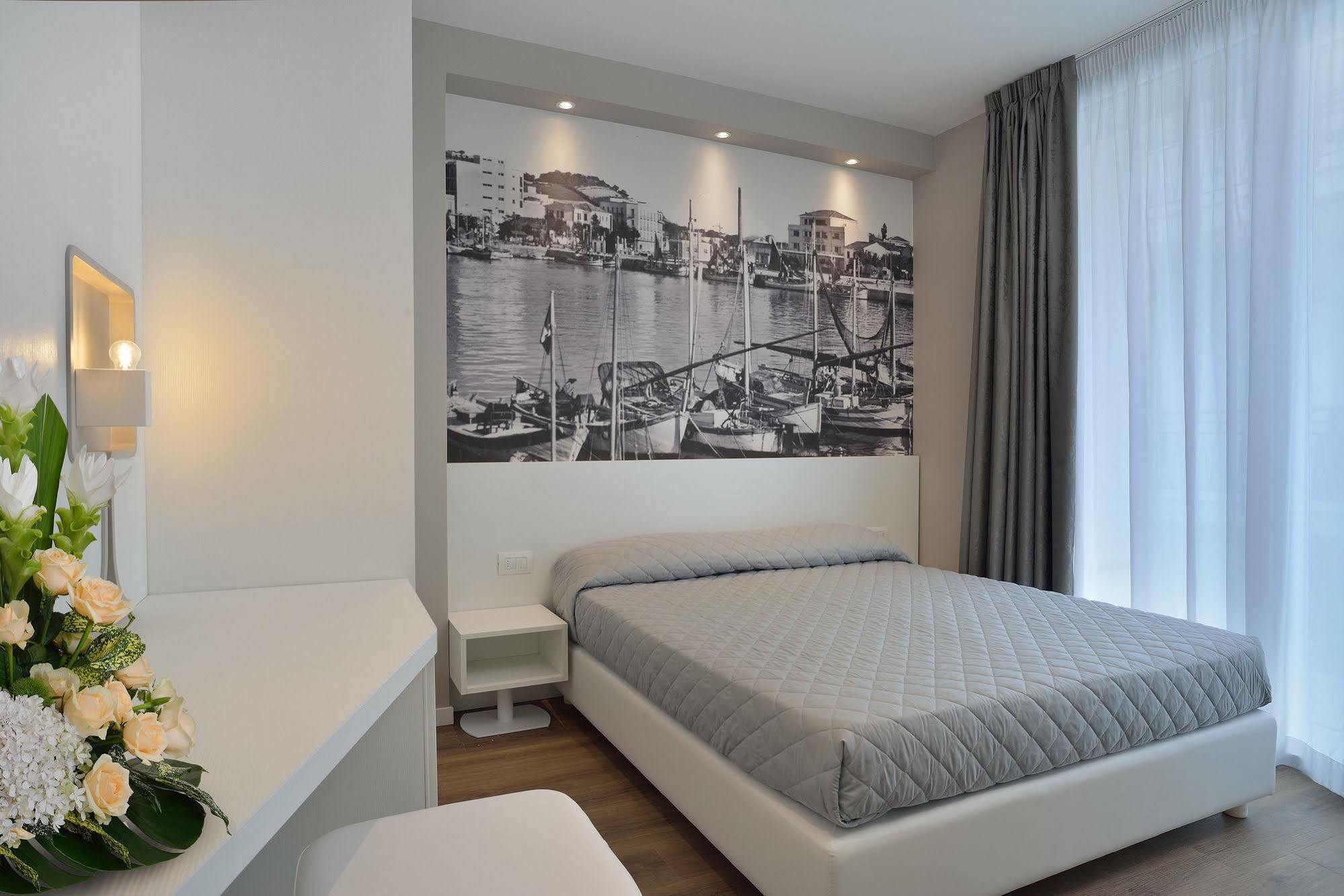 Embassy Hotel & Spa Cattolica Ngoại thất bức ảnh
